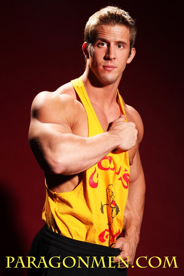Brad-Adonis-Paragon-Men-all-american-boy-naked-muscle-men-nude-bodybuilder-01-gay-porn-pics-photo